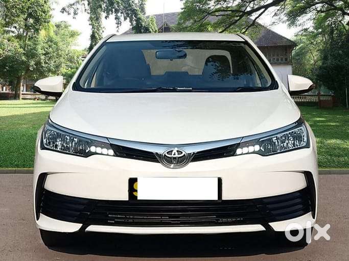 Toyota Corolla Altis 1.8 J, 2018, Petrol
