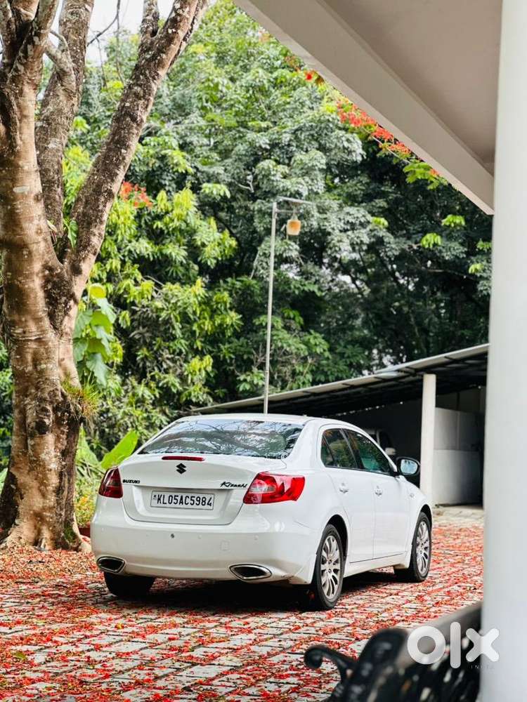 Maruti Suzuki Kizashi 2011 Petrol Good Condition
