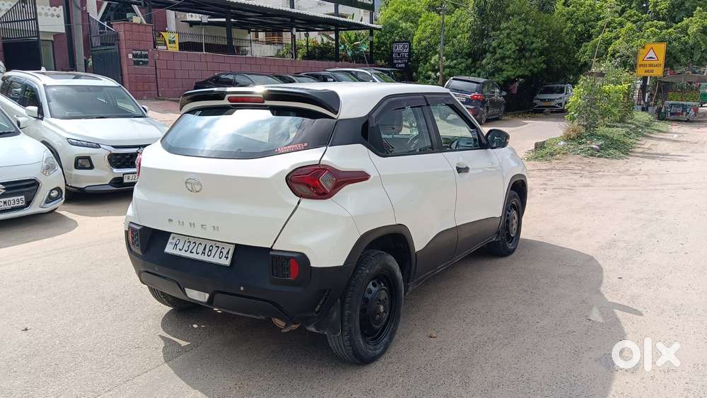 Tata Punch Pure, 2022, Petrol