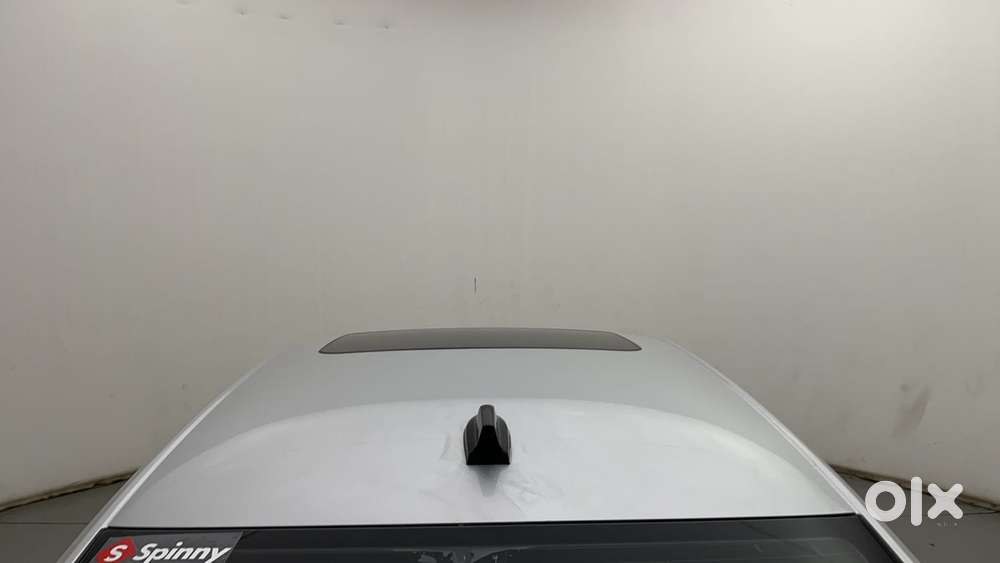 Skoda Slavia Style 1.0l Tsi At, 2022, Petrol