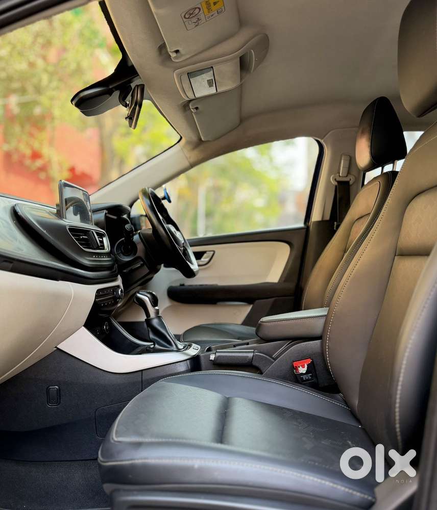 Tata Altroz 1.2 Xza Petrol Dct, 2022, Petrol