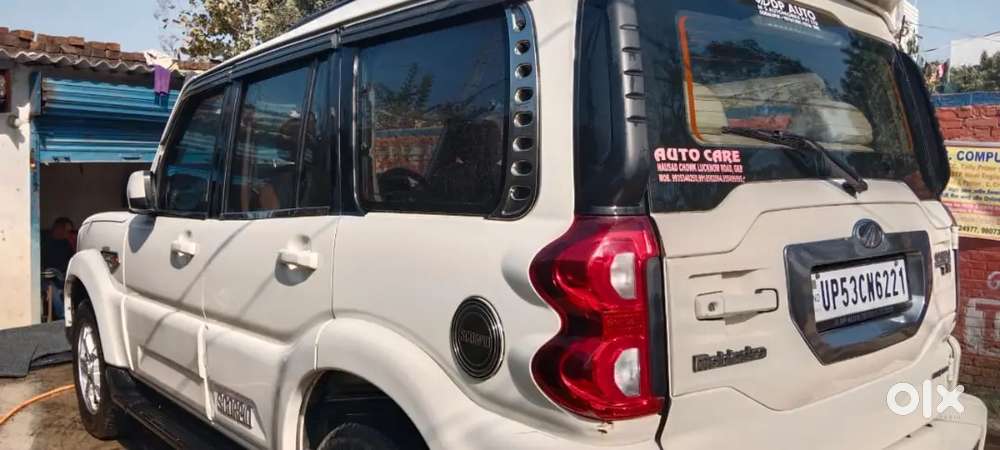 Mahindra Scorpio 2017 October Diesel 118000 Km Driven