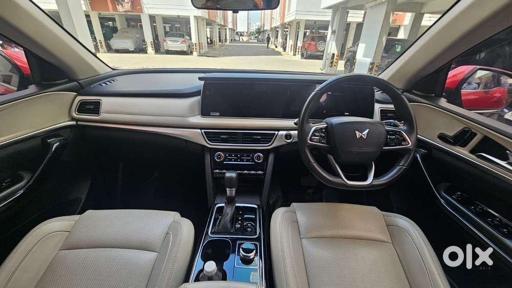 Mahindra Xuv700 2.2 Ax 7 Diesel At Luxury Pack Str, 2023, Diesel
