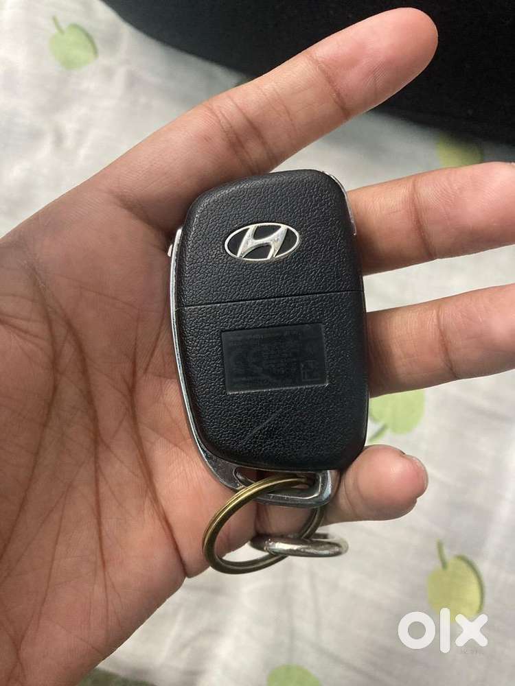 Hyundai Venue 2021 Petrol Well Maintained Only 40,000 Km Driven