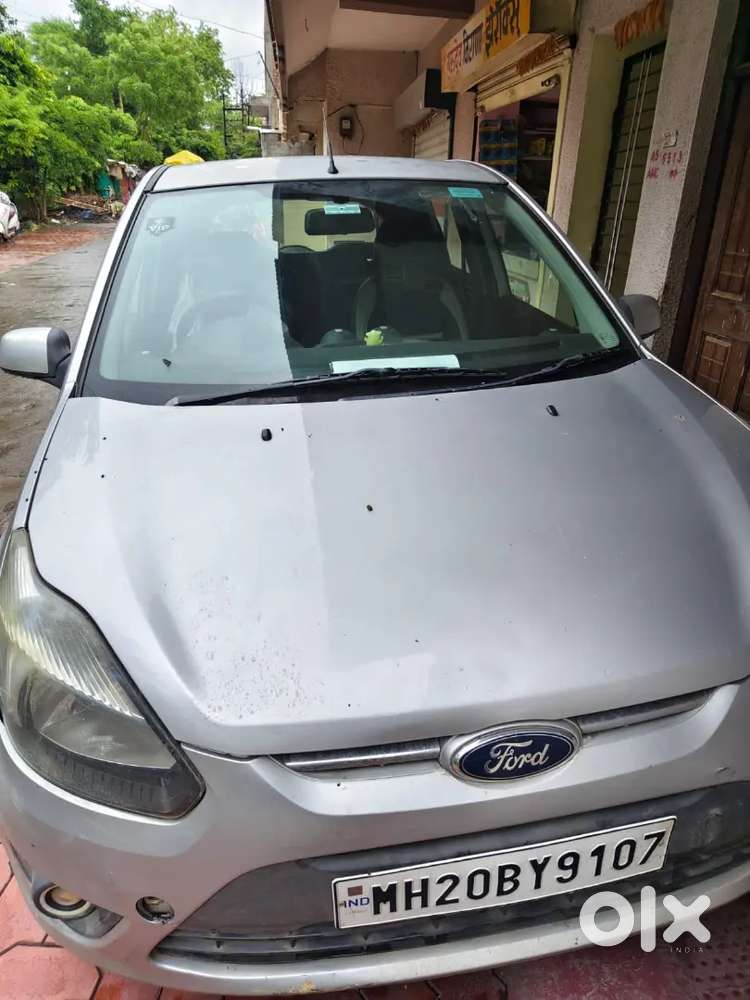 Ford Figo 1.2 Titanium 2012