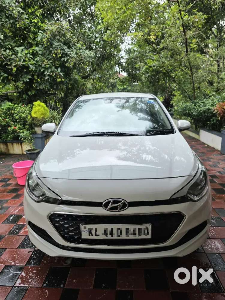 Hyundai I20 2016 Petrol Well Maintained.