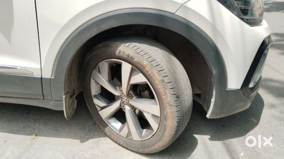 Volkswagen Taigun 1.0 Tsi Topline At, 2023, Petrol