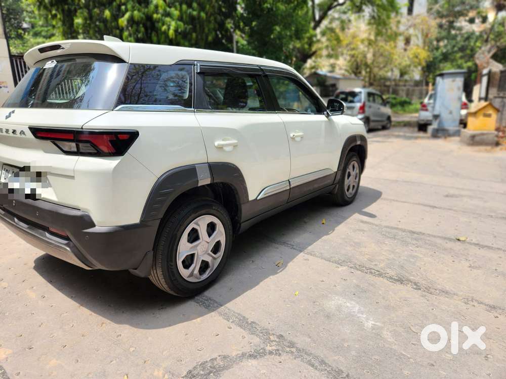 Maruti Suzuki Brezza 1.5 Lxi Smart Hybrid, 2024, Petrol