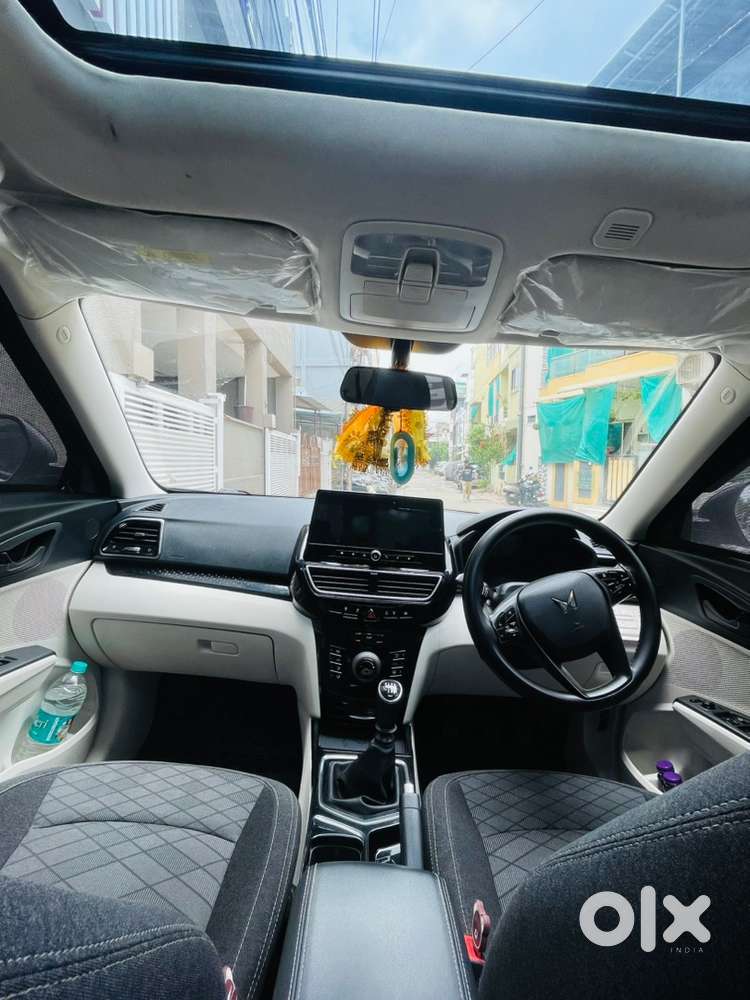 Mahindra Xuv3xo Petrol 2024