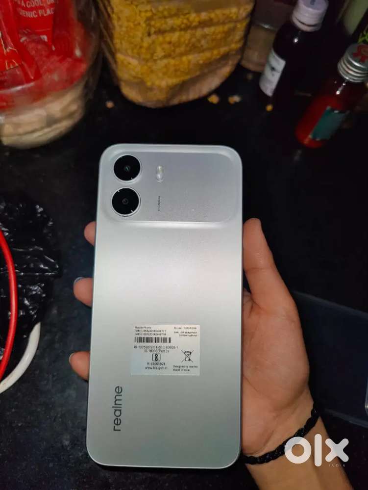 C100i realme new phone 3day old