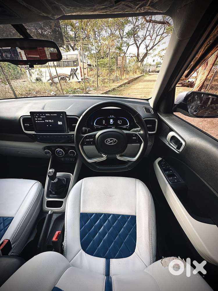 Hyundai Venue S (o) 1.2 Petrol Knight Edition, 2023, Petrol