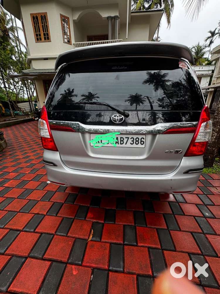Toyota Innova 2.0 V, 2015, Petrol