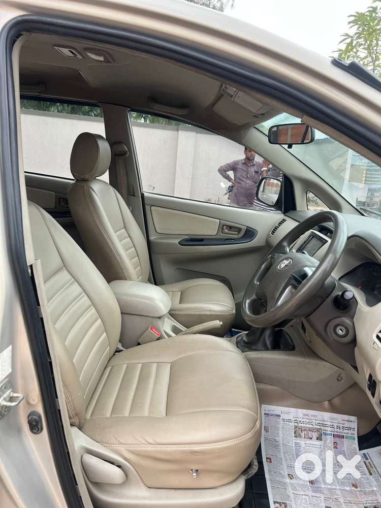 Toyota Innova 2.5 G (diesel) 7 Seater Bs Iv, 2012, Diesel