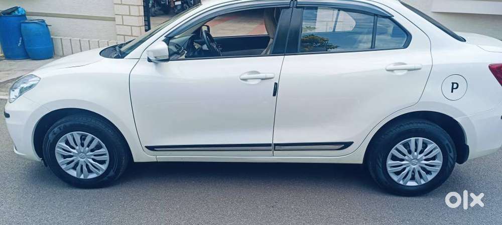 Maruti Suzuki Swift Dzire Vxi Optional, 2020, Petrol