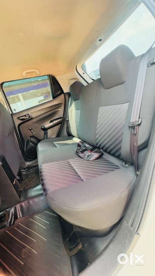 Maruti Suzuki Swift Vvt Lxi, 2018, Petrol