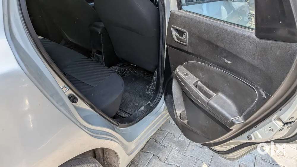Maruti Suzuki Swift 2023 Petrol 42500 Km Driven