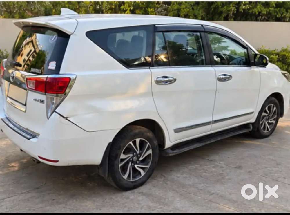 Toyota Innova Crysta Diesel 2021