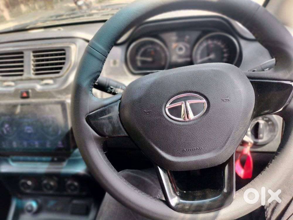 Tata Hexa 2.2 Xe 4x2 7 Str, 2019, Diesel