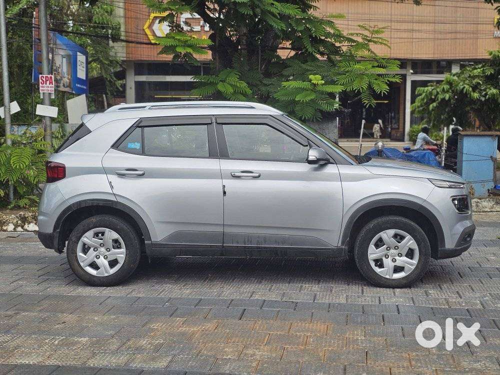 Hyundai Venue S Plus Mt 1.2 Kappa, 2021, Petrol