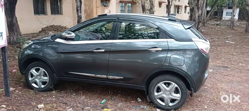 Tata Nexon 1.2 Revotron Xt, 2018, Petrol