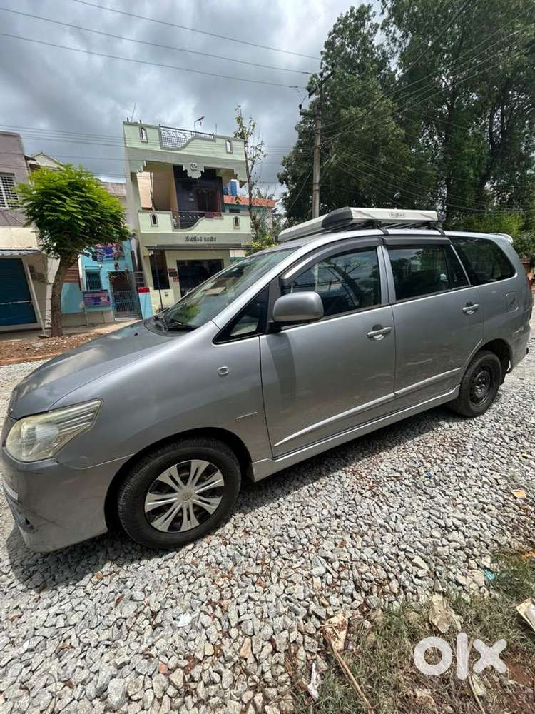 Toyota Innova 2016 Diesel 300000 Km Driven