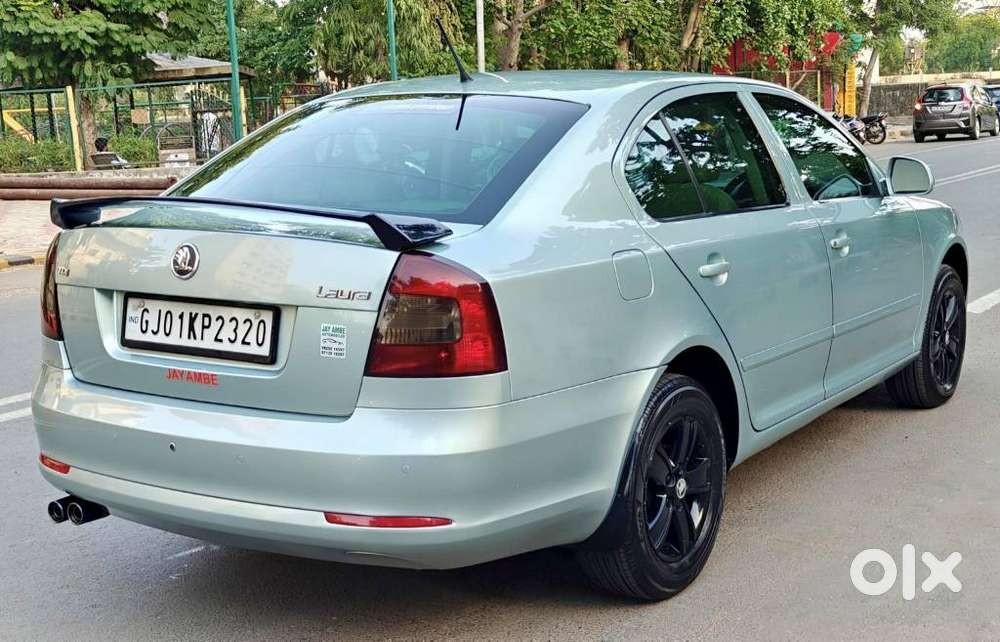 Skoda Laura Elegance 2.0 Tdi Cr At, 2012, Diesel