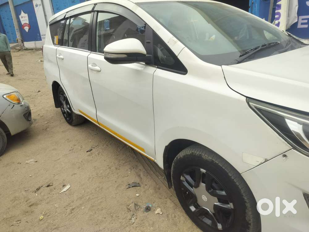 Toyota Innova Crysta 2019