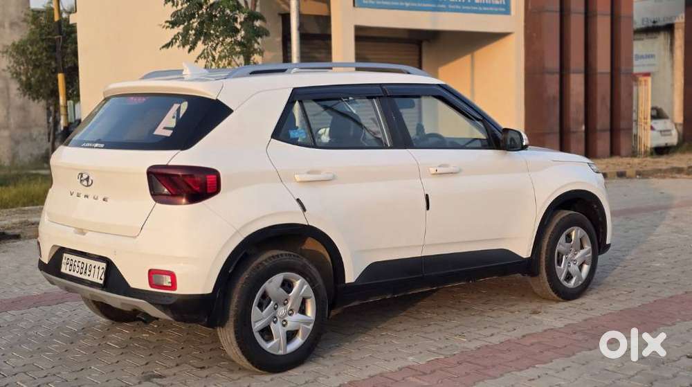 Hyundai Venue 1.2 S Plus, 2021, Petrol