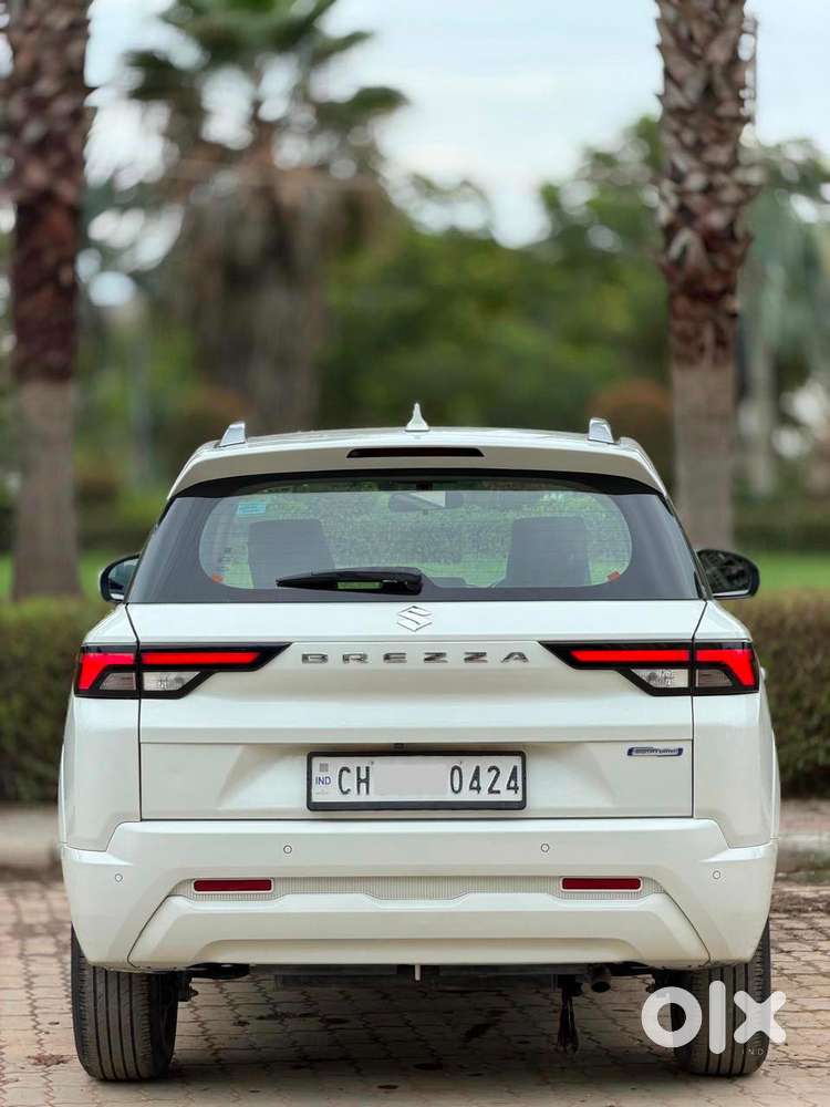 Maruti Suzuki Brezza 1.5 Zxi At Smart Hybrid, 2022, Petrol