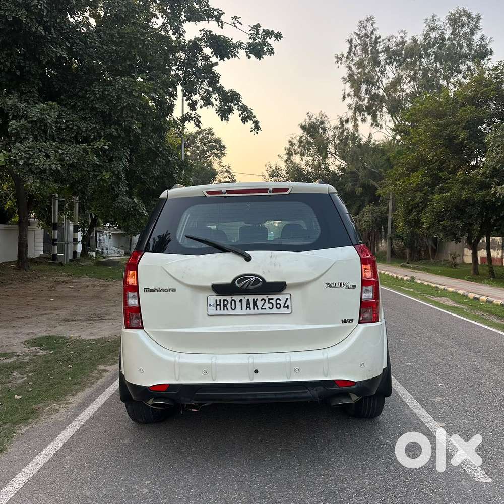 Mahindra Xuv500 W8 Dual Tone, 2015, Diesel