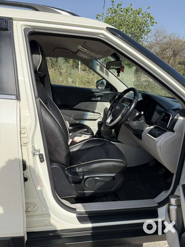 Mahindra Xuv300 W8 Diesel, 2019, Diesel