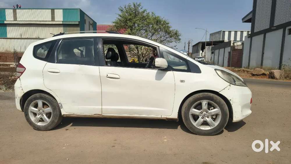 We Need A New Car So We Want To Sell This Car.