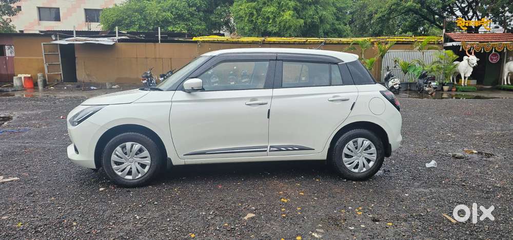 Maruti Suzuki Swift Vxi, 2025