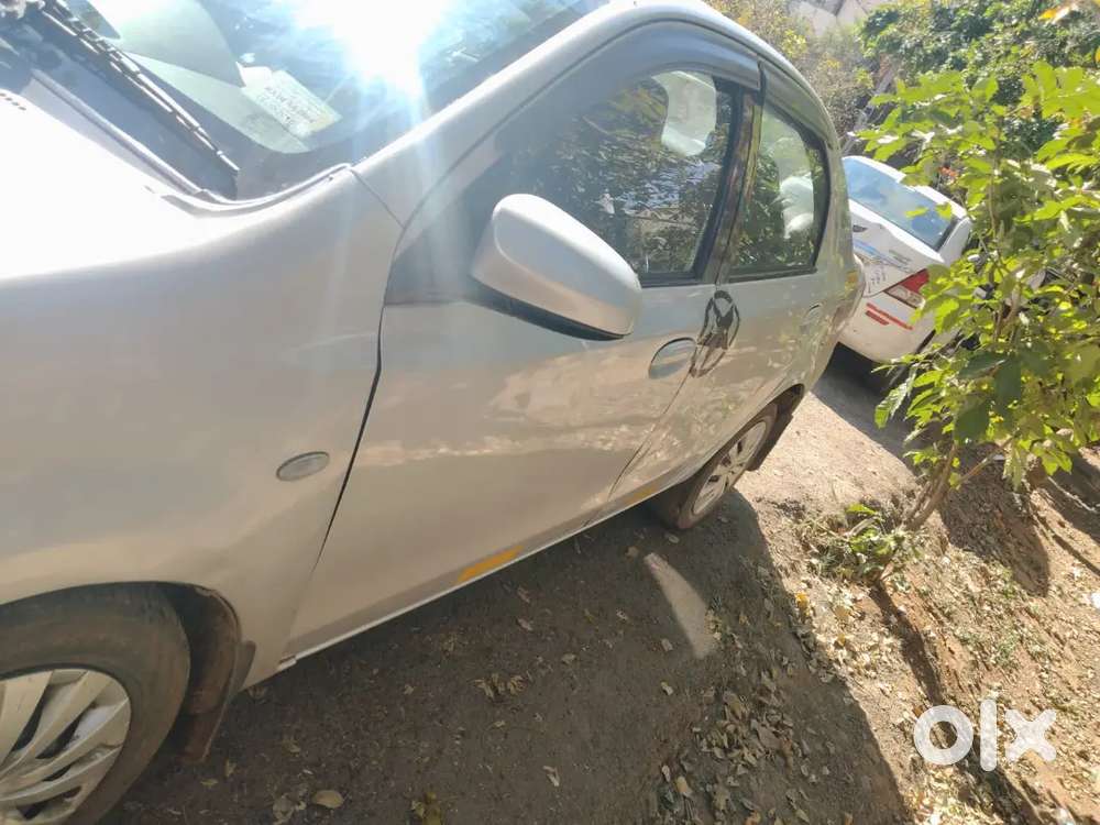 Toyota Etios 2015 Diesel 180000 Km Driven