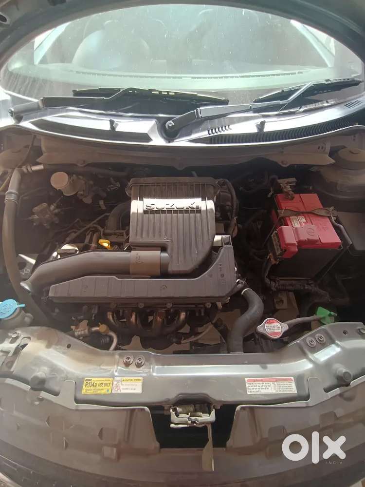 Maruti Suzuki Swift 2016 Petrol 82700 Km Driven 1st Owner