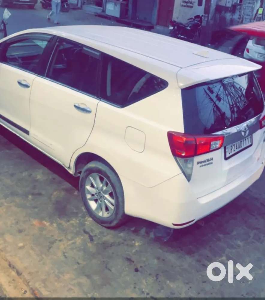 Toyota Innova Crysta 2017 Diesel Well Maintained