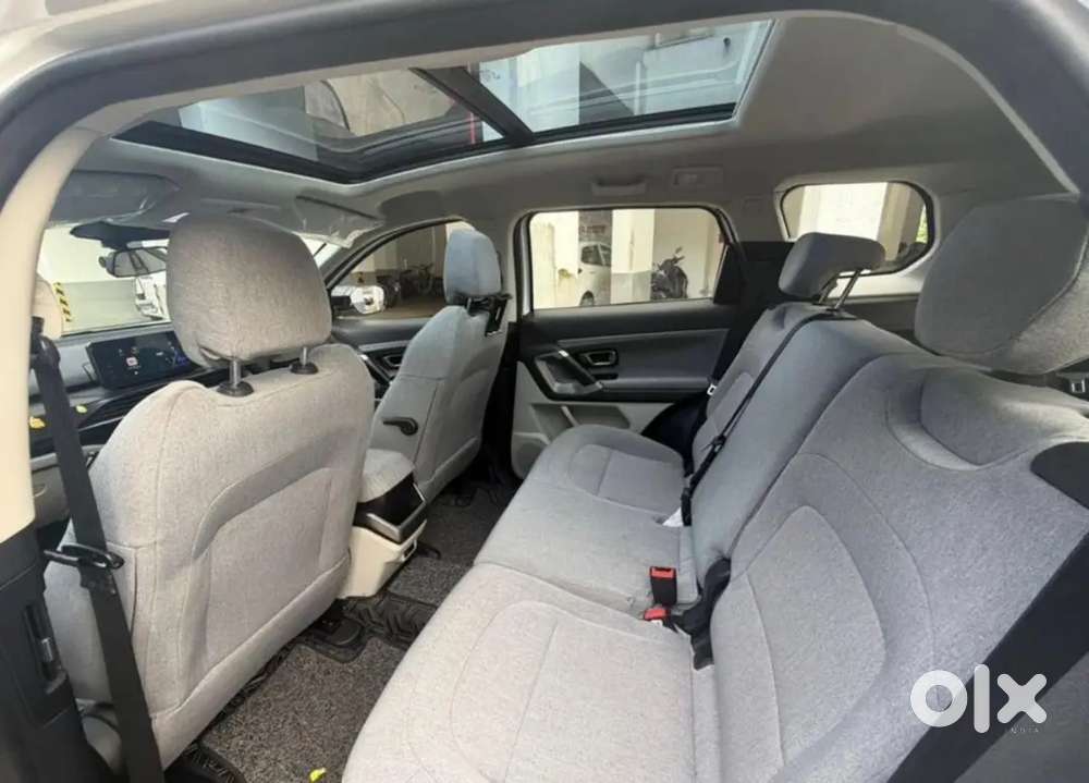 Tata Safari Pure Plus S 2025 Diesel At