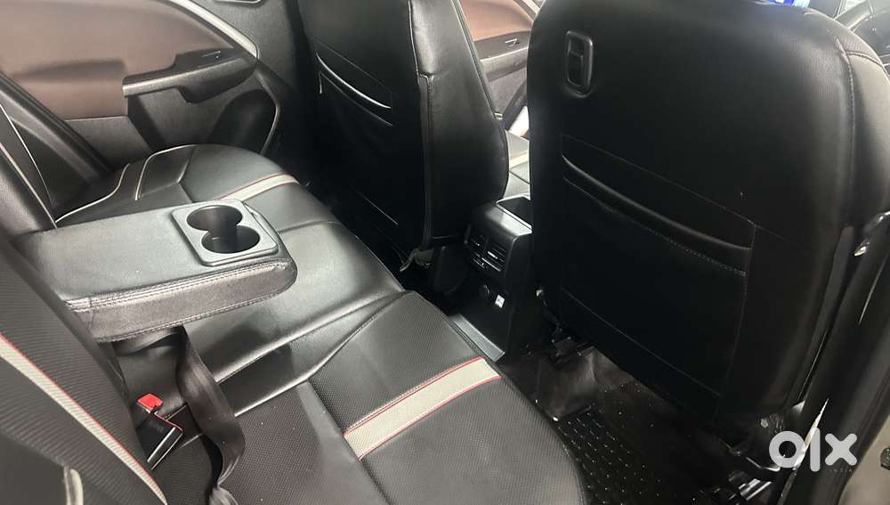 Maruti Suzuki Brezza 1.5 Zxi At Smart Hybrid, 2022, Petrol