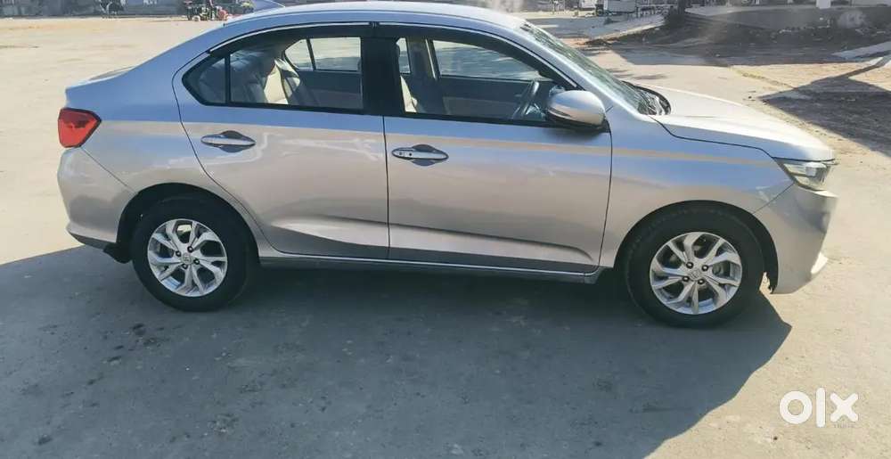 Honda Amaze Vx Automatic 2019 Diesel Well Maintained