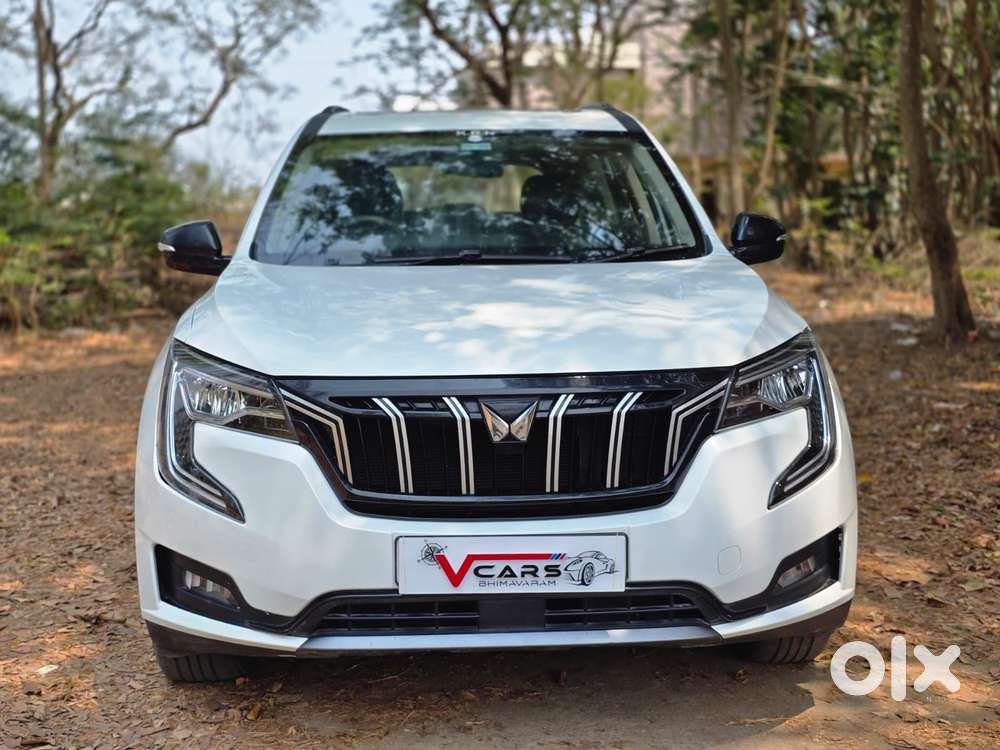 Mahindra Xuv700 2.0 Ax 5 Petrol Mt Str, 2022, Petrol