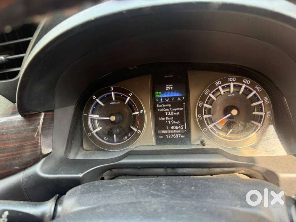 Toyota Innova Crysta 2.4 V, 2017, Diesel