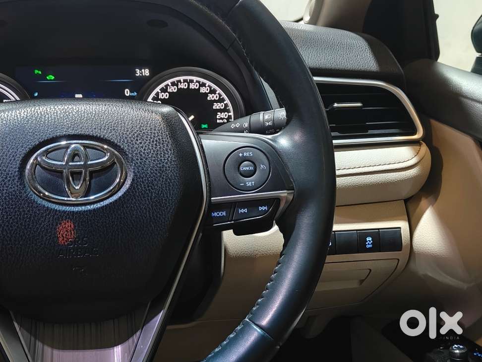 Toyota Camry Hybrid, 2020, Petrol