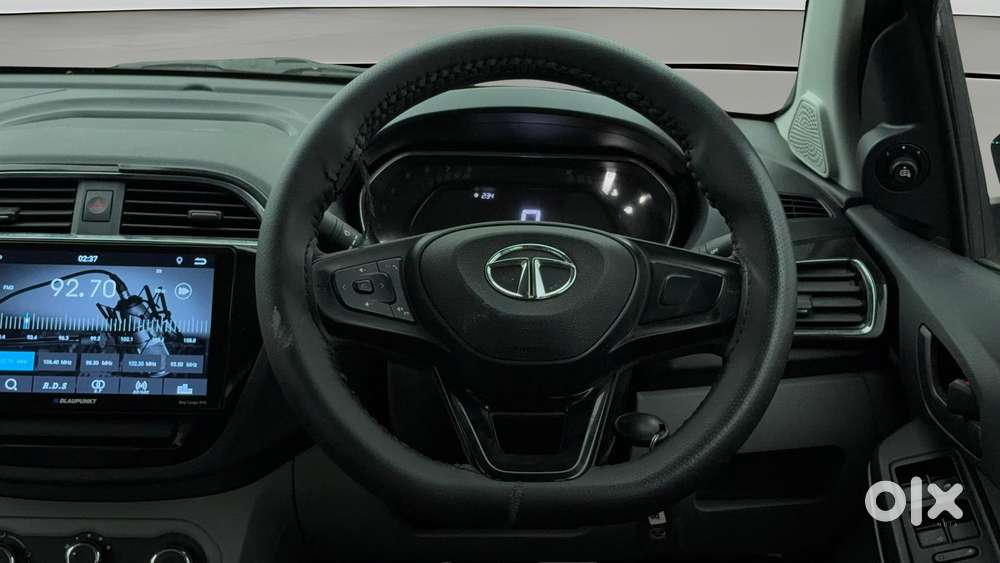 Tata Tiago 1.2 Revotron Xt, 2022, Petrol