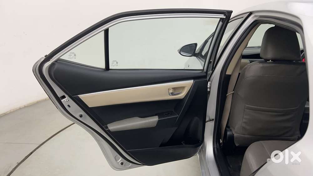 Toyota Corolla Altis 1.8 G, 2015, Petrol