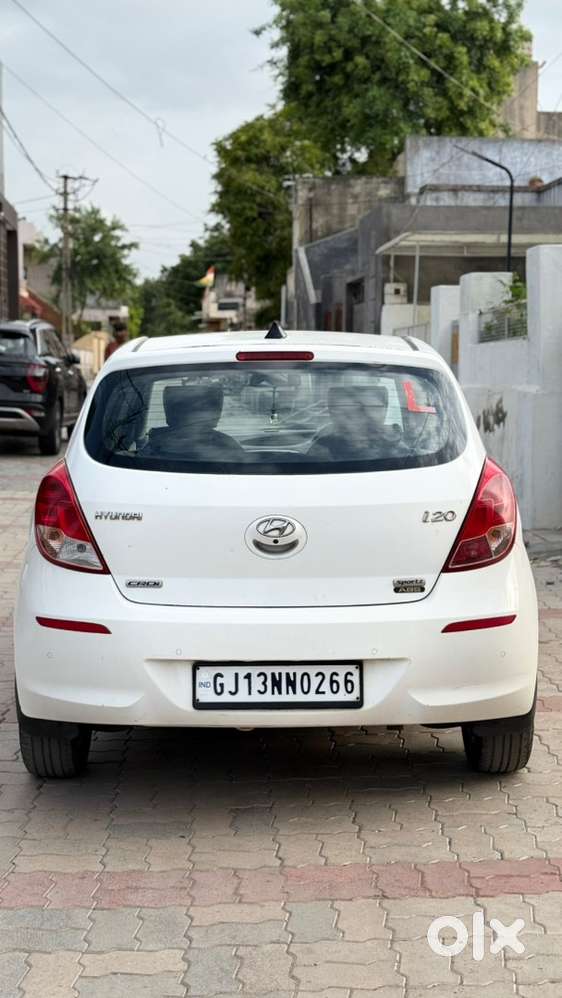 Hyundai I20 2014 Diesel 80700 Km Driven