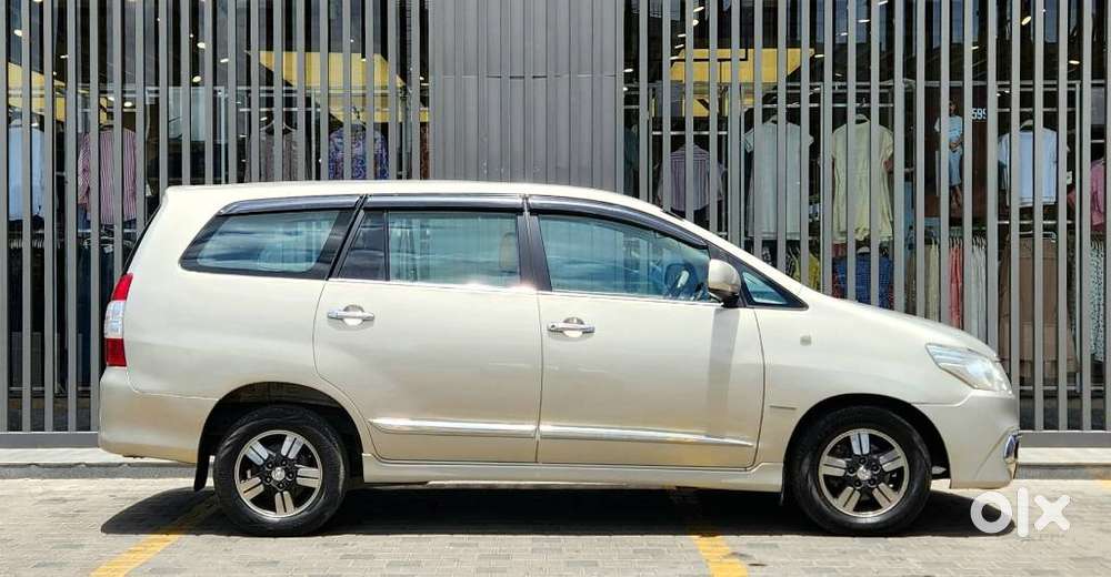 Toyota Innova 2.5 G (diesel) 8 Seater, 2013, Diesel