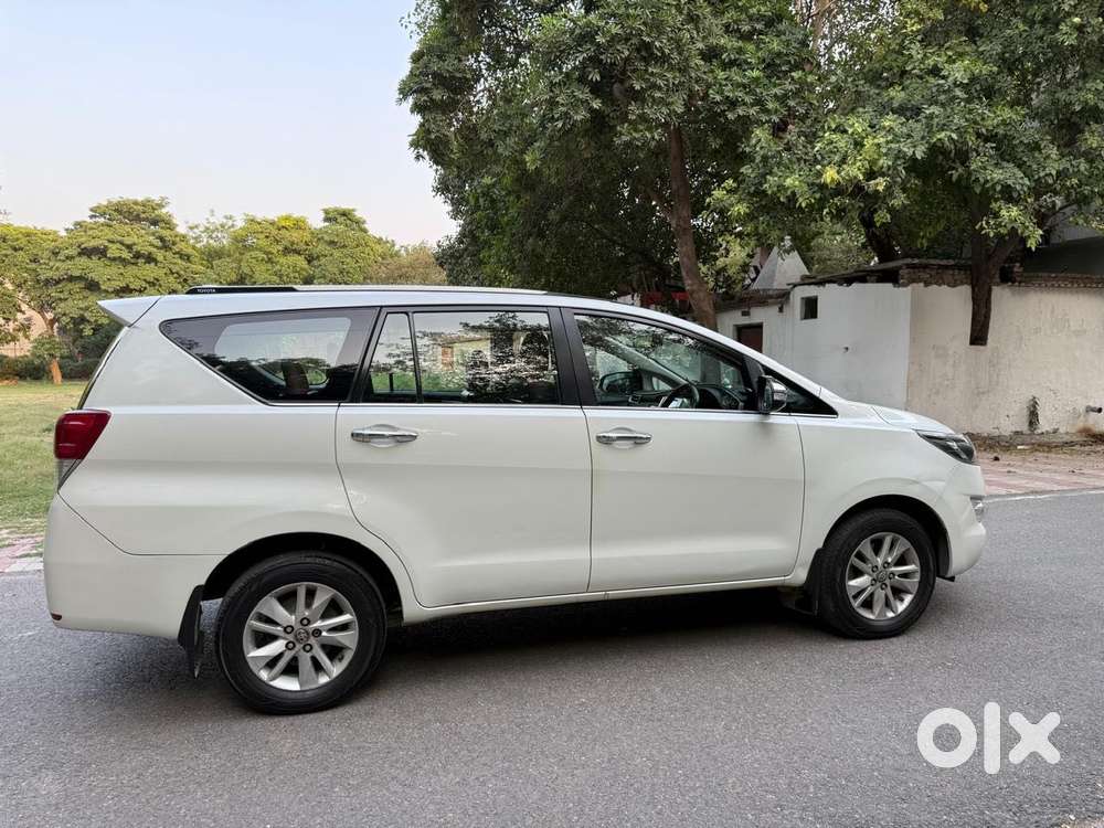 Toyota Innova Crysta 2.8z Automatic, 2017, Diesel
