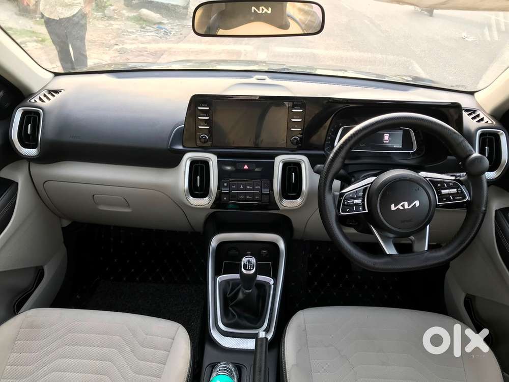Kia Sonet Petrol 2023