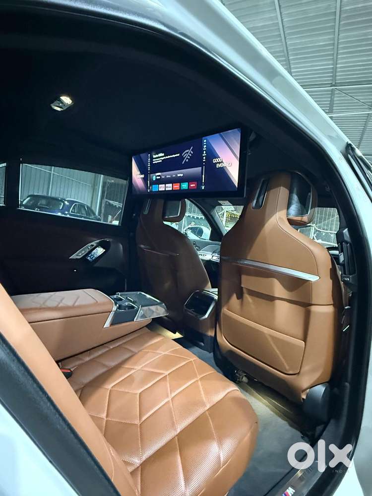 Bmw I7 Xdrive60, 2023, Electric