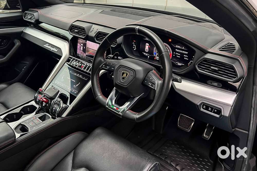 Lamborghini Urus, 2021, Petrol